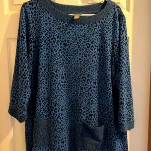 Chico’s blue animal print tunic. Size 2